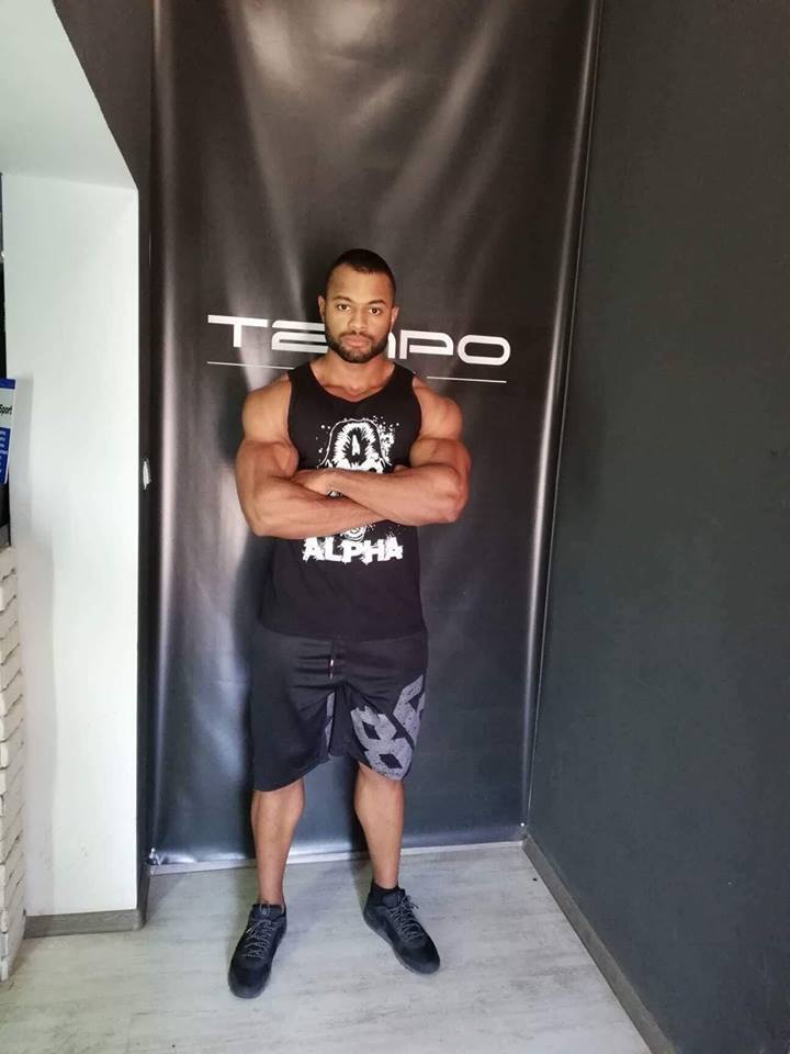 Αθλητικό μπουστάκι Alpha